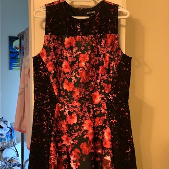 Roz & Ali Dresses & Skirts - Dress